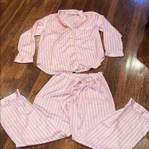 Ladies satin pajama set